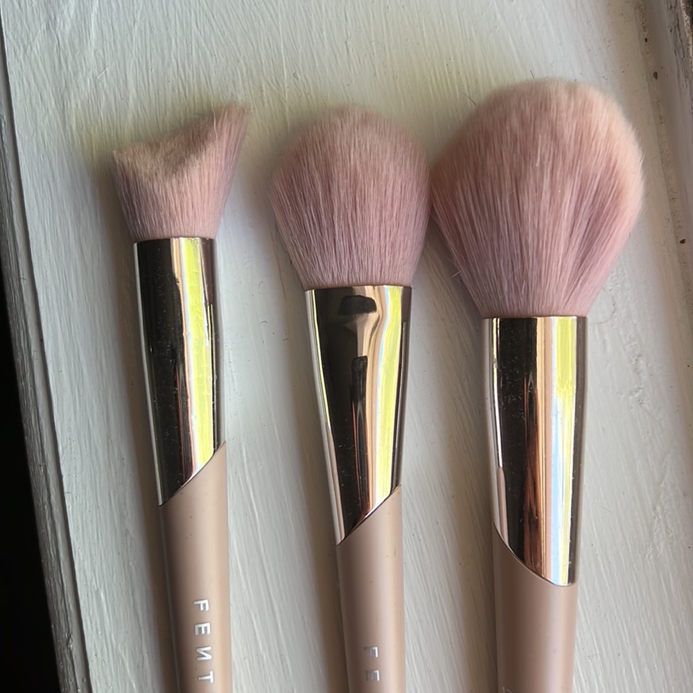 3 Fenty beauty brushes
